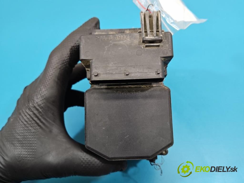 Audi A4 B5 1994-2001 1.9 tdi 116 HP manual 85 kW 1896 cm3 4- čerpadlo abs 0273004573 (Pumpa ABS)