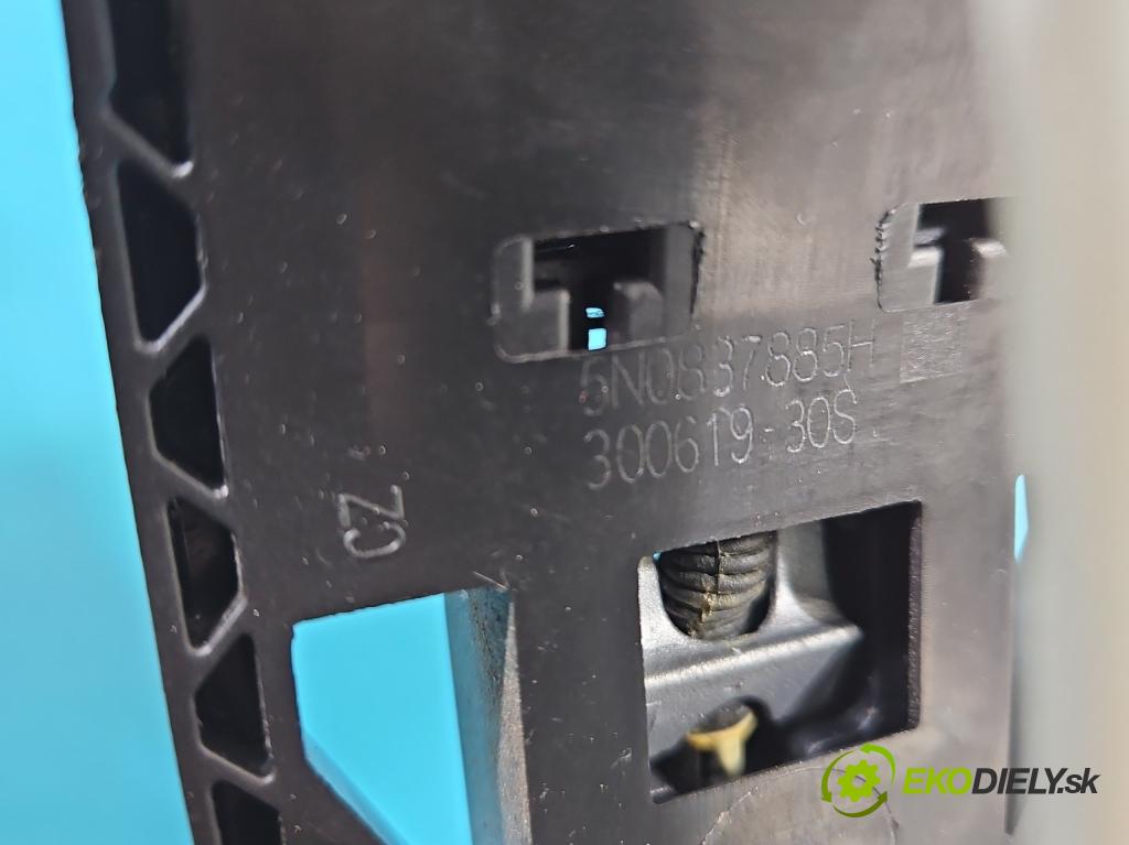 Skoda Citigo 2011-2019 1.0 MPI 75 HP manual 55 kW 999 cm3 5- rukoväť predné ľavé mimo: 5N0837885H (Kľučka dverí vonkajšia predná ľavá)