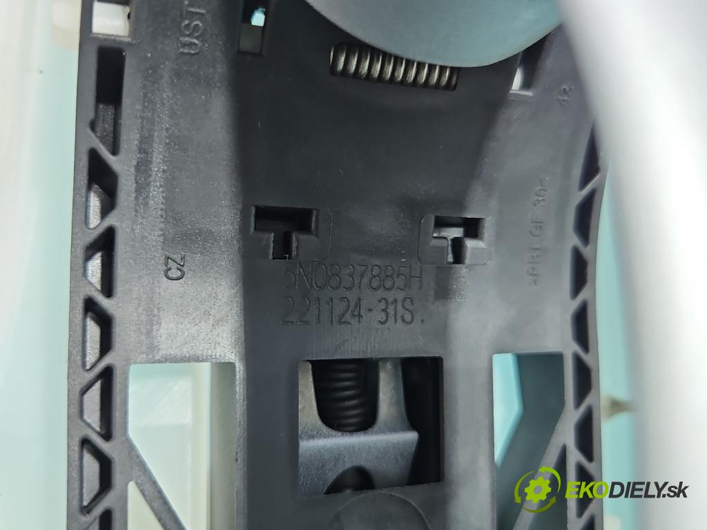 Skoda Fabia IV 2021- 1.0 TSI 116 HP manual 85 kW 999 cm3 5- rukoväť predné ľavé mimo: 5N0837885H (Kľučka dverí vonkajšia predná ľavá)