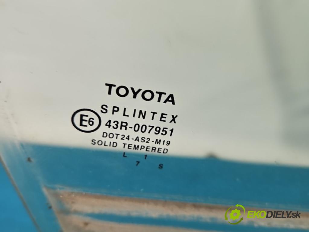 Toyota Corolla E12 2001-2009 2.0 D4D 90 hp manual 66 kW 1995 cm3 5- sklo dveře přední pravé