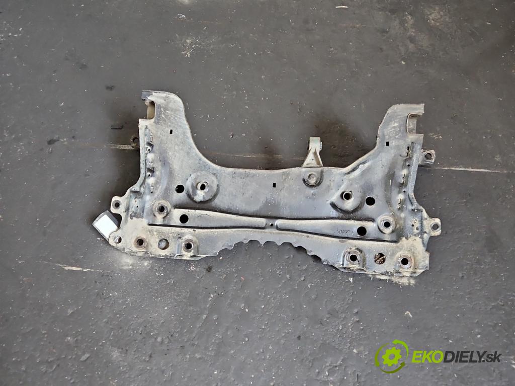 Ford Focus Mk1 1998-2004 1.6 16V 101 hp manual 74 kW 1596 cm3 5- výztuha motoru