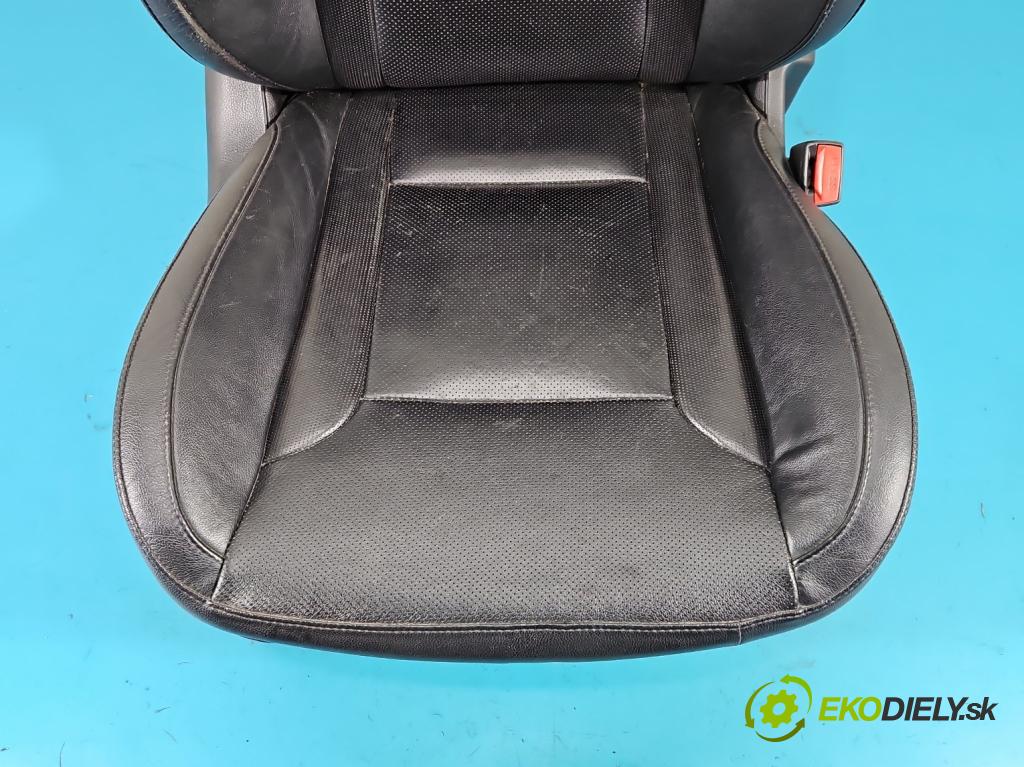 Hyundai I40 1.7 crdi 136 HP automatic 100 kW 1685 cm3 5- Sedačka pravý  (Sedadlo)