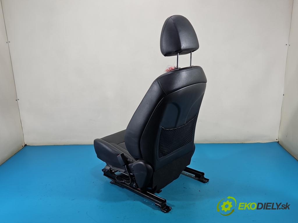 Hyundai I40 1.7 crdi 136 HP automatic 100 kW 1685 cm3 5- Sedačka pravý  (Sedadlo)