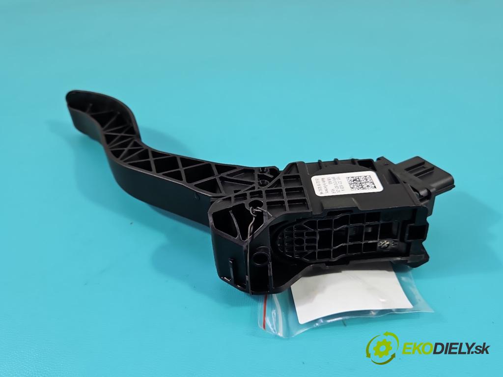 Skoda Citigo 2011-2019 1.0 MPI 75 hp manual 55 kW 999 cm3 5- pedal plyn: potenciometr: 1S1721503A