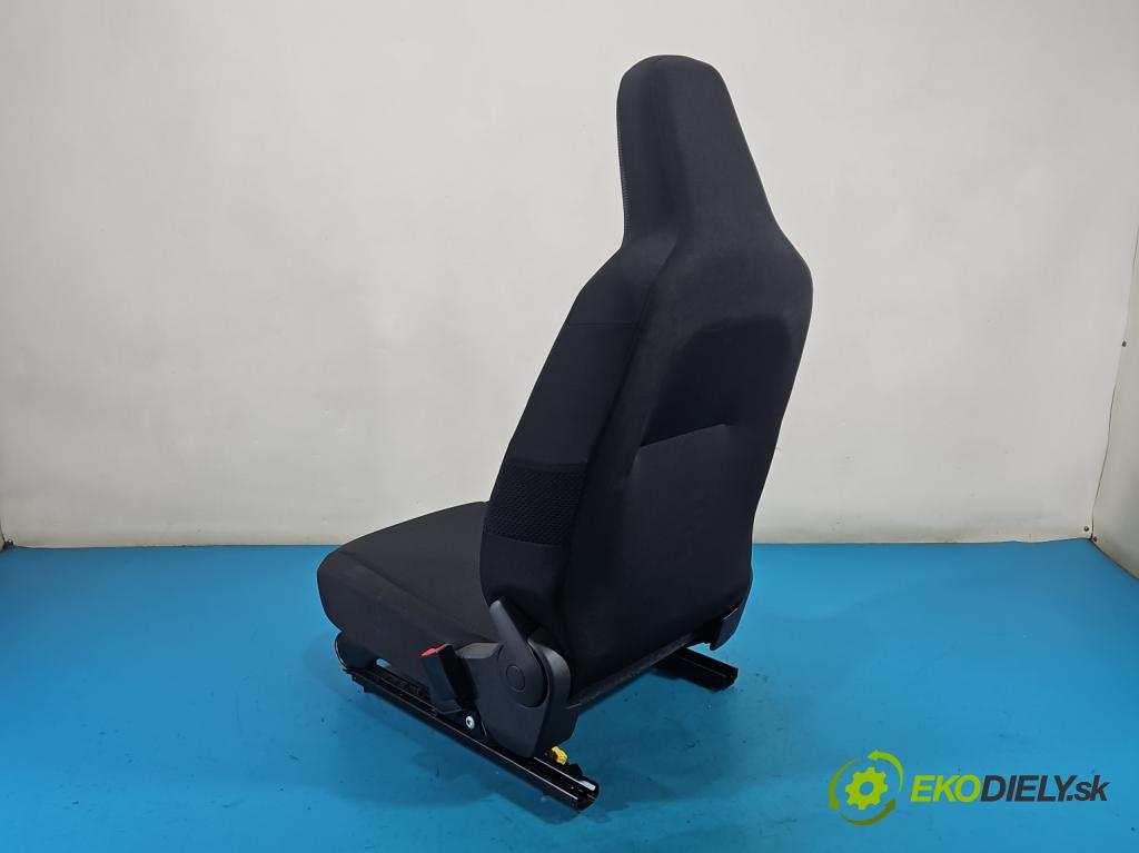 Skoda Citigo 2011-2019 1.0 MPI 75 HP manual 55 kW 999 cm3 5- Sedačka pravý  (Sedadlo)