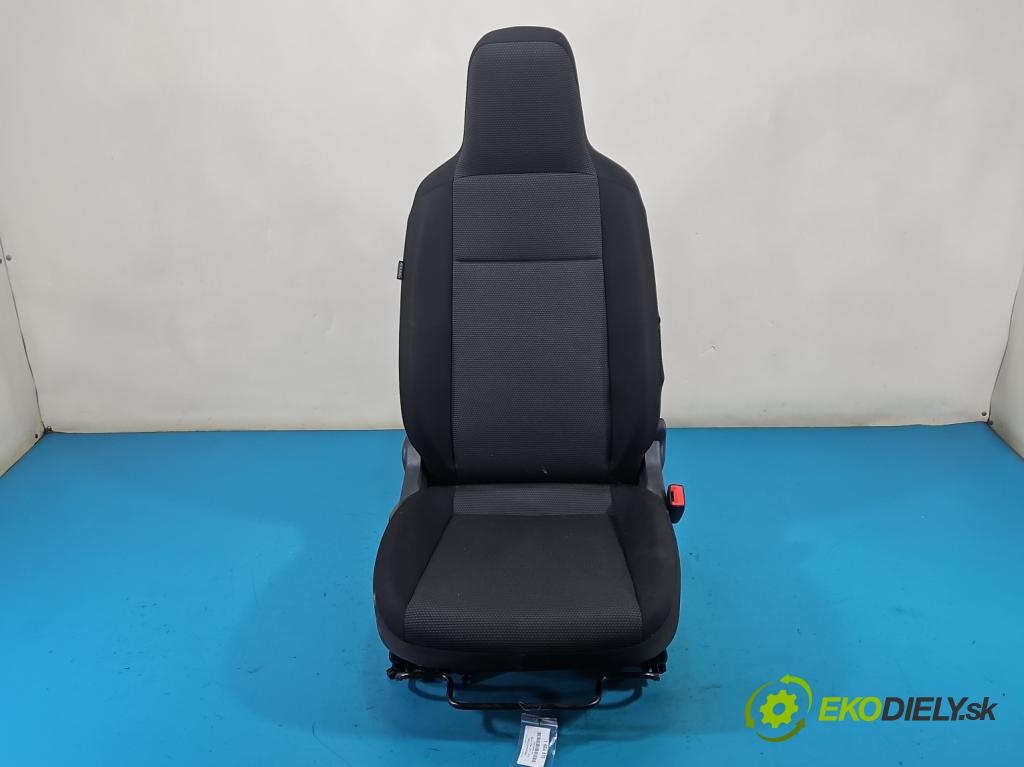 Skoda Citigo 2011-2019 1.0 MPI 75 hp manual 55 kW 999 cm3 5- Sedadlo pravý  (Sedadlo)