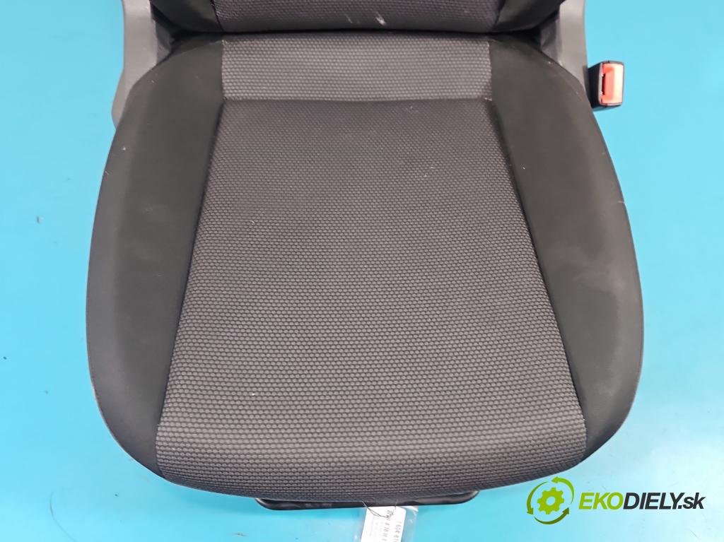 Skoda Citigo 2011-2019 1.0 MPI 75 HP manual 55 kW 999 cm3 5- Sedačka pravý  (Sedadlo)
