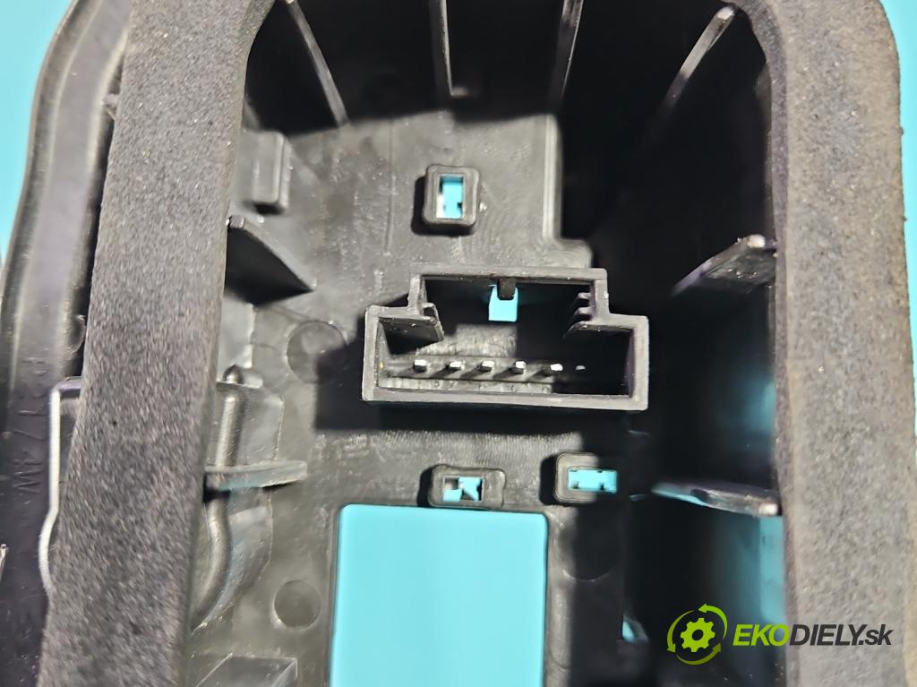 Skoda Citigo 2011-2019 1.0 MPI 75 hp manual 55 kW 999 cm3 5- světlo zadní levé blatník: 1ST945257