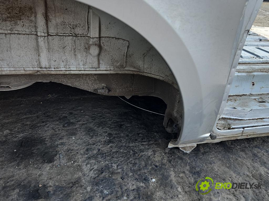 Mercedes Vito W447 2014- 1.6 cdi 114 HP manual 84 kW 1598 cm3 5- blatník zadné pravý