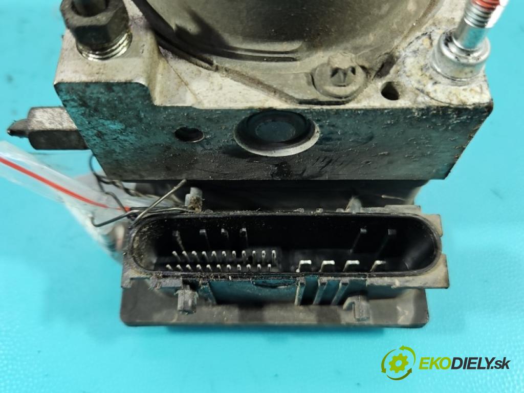 Toyota Auris I 2006-2013 1.4 D4D 90 hp automatic 66 kW 1364 cm3 3- čerpadlo abs 0265800527 (Pumpa ABS)