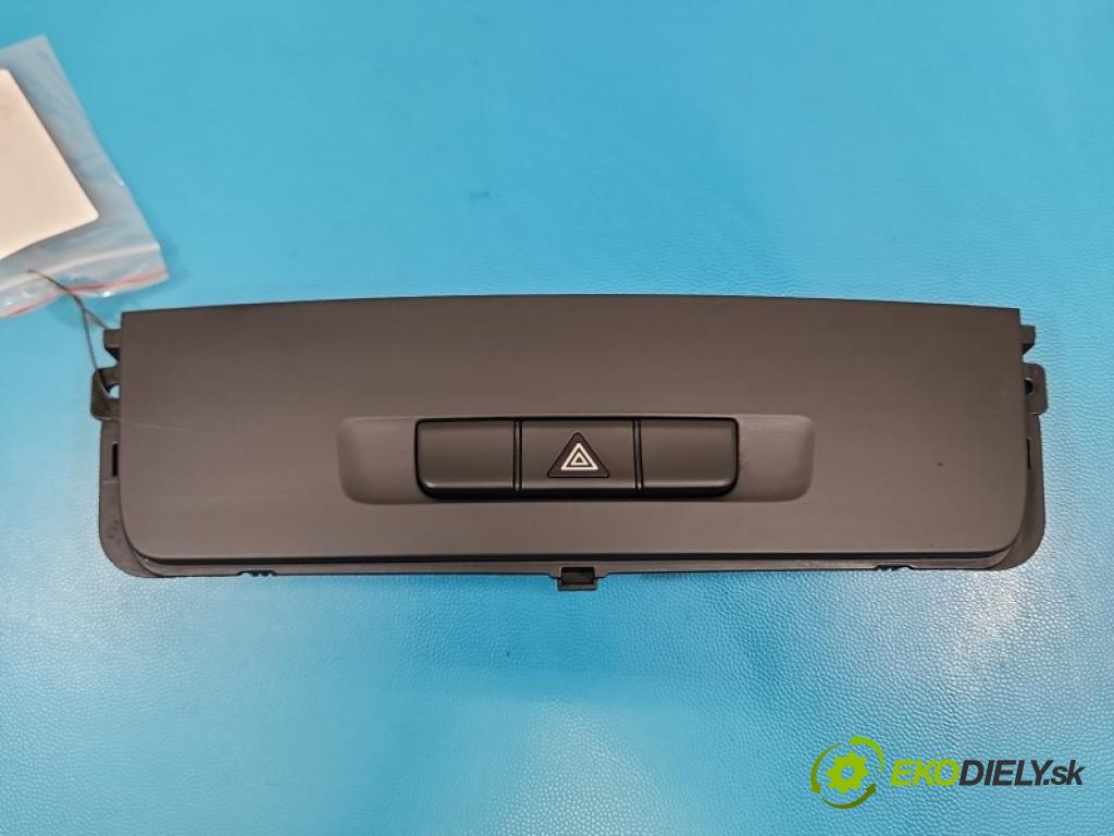 Mercedes Vito W447 2014- 1.6 cdi 114 hp manual 84 kW 1598 cm3 5- Přepínač světel nouzový: 4479050051