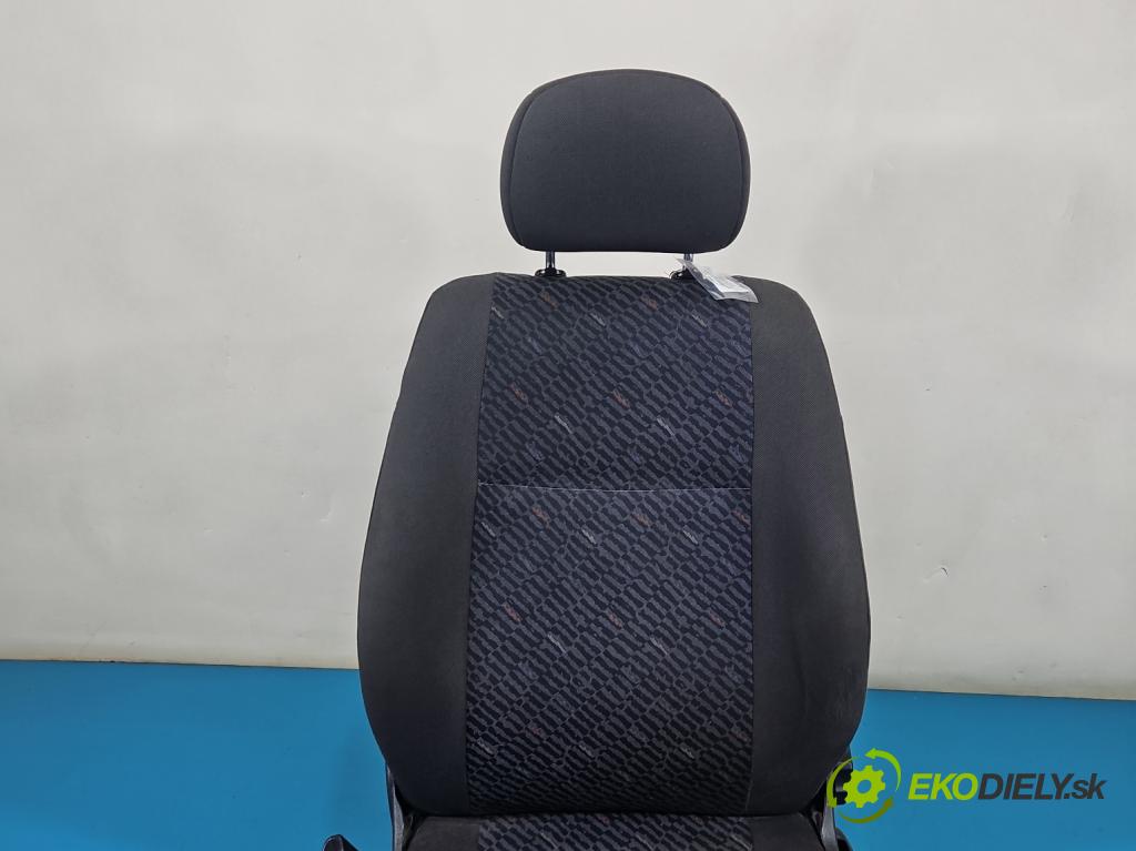 Opel Astra II 1998-2009 1.6 16V 101 HP manual 74 kW 1598 cm3 5- Sedačka ľavý  (Sedadlo)