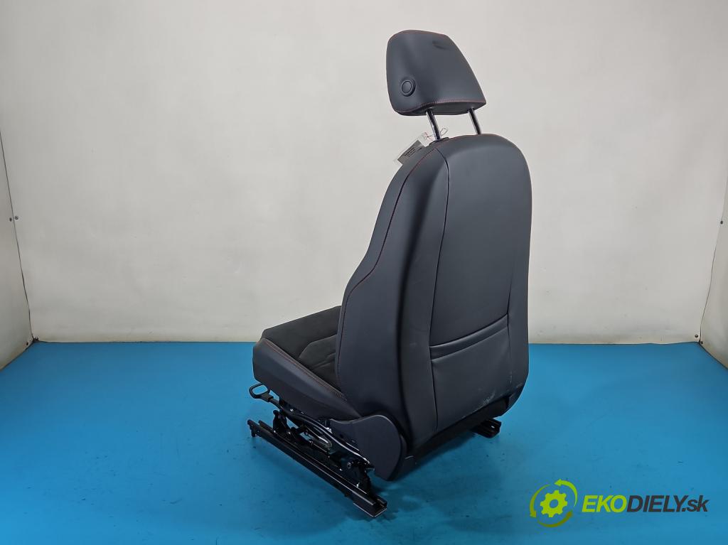 Seat Ateca 2016- 1.5 TSI 150 HP automatic 110 kW 1498 cm3 5- Sedačka pravý  (Sedadlo)