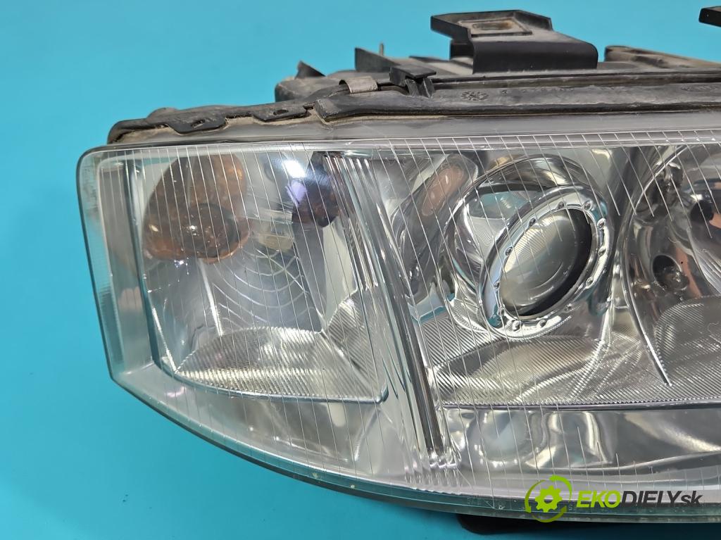 Audi A6 C5 1997-2004 1.8 20V 125 HP manual 92 kW 1781 cm3 4- Reflektor: pravý  (Svetlo predné pravé)