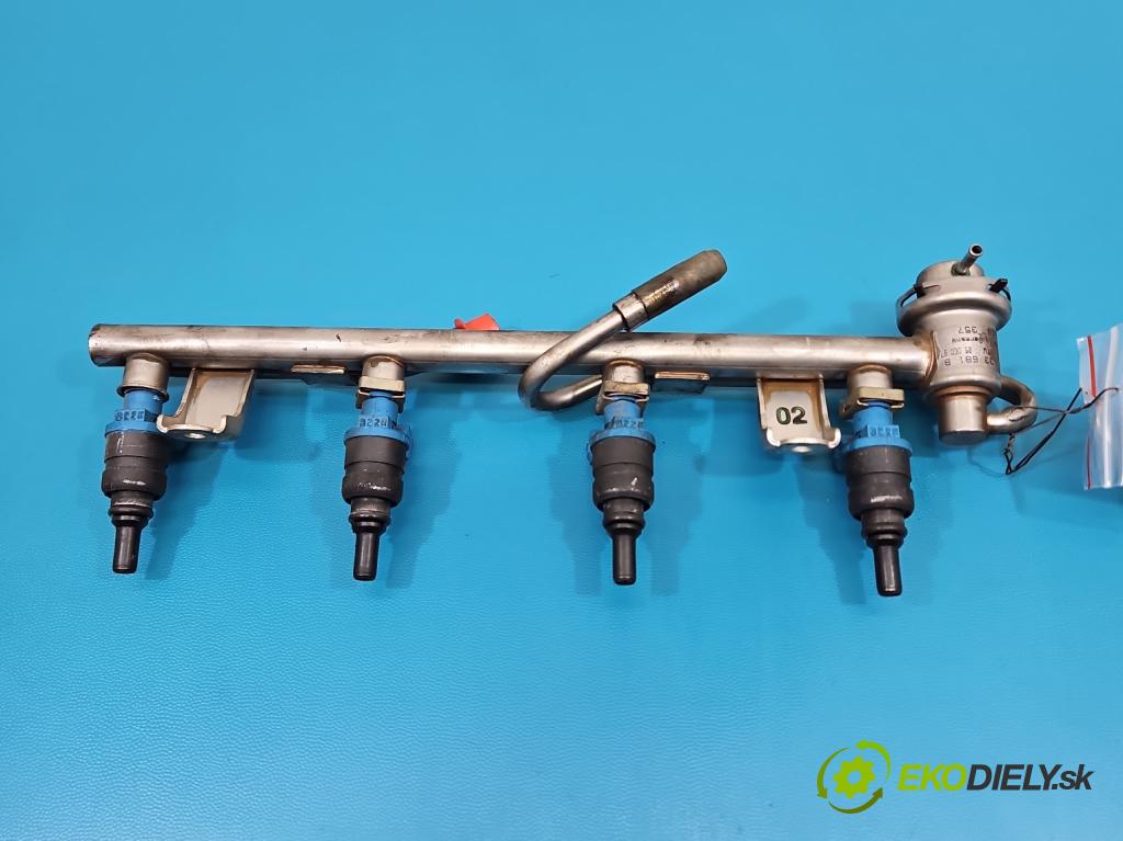 Audi A6 C5 1997-2004 1.8 20V 125 HP manual 92 kW 1781 cm3 4- vstrek benzín 058133681B