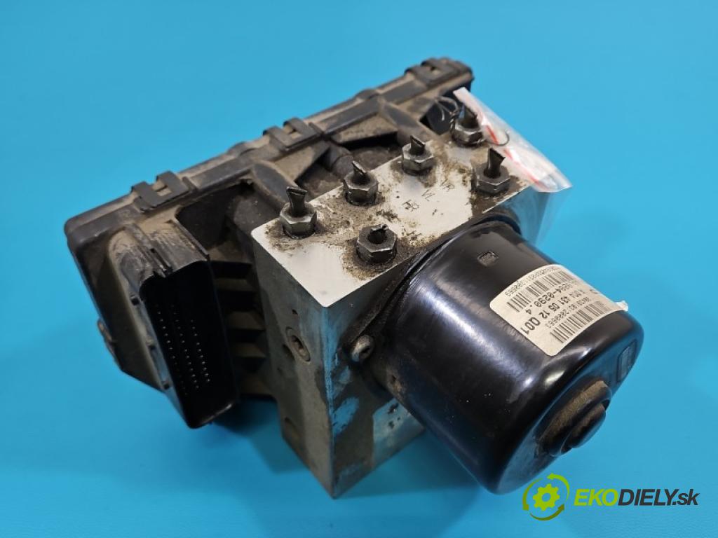 Mercedes C W203 2000-2007 2.0 kompressor 163 hp manual 120 kW 1998 cm3 3- čerpadlo abs A2035451632 (Pumpa ABS)