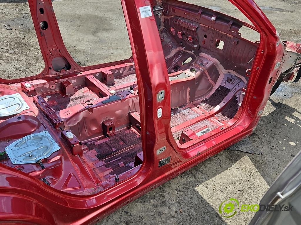 Mazda CX-3 2014-2021 1.5d 105 hp manual 77 kW 1499 cm3 5- práh pravý  (Karoserie ostatní)