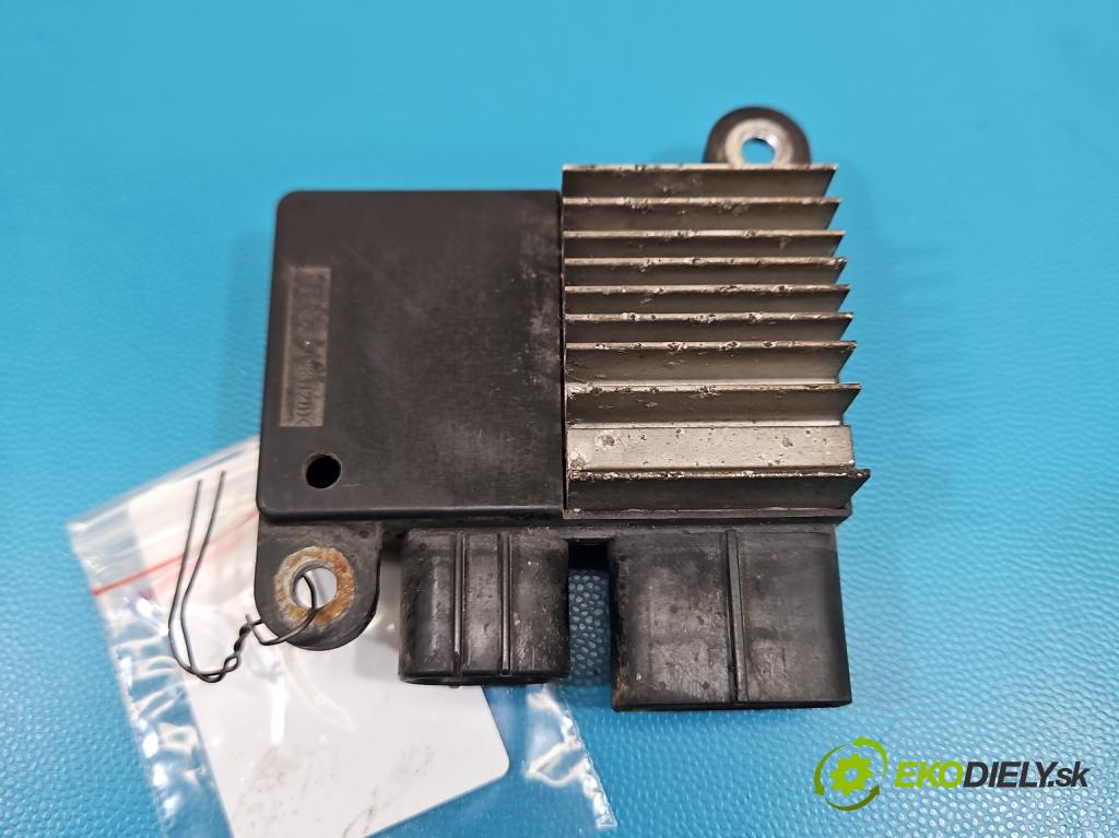 Toyota Auris I 2006-2013 1.4 D4D 90 HP automatic 66 kW 1364 cm3 3- Relé: ventilátoru 89257-12020