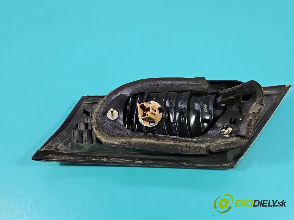 Honda Civic VIII 2006-2011 1.8 16V 140 HP manual 103 kW 1799 cm3 5- svetlo / reflektor zadné ľavé kufrové dvere 226-16721