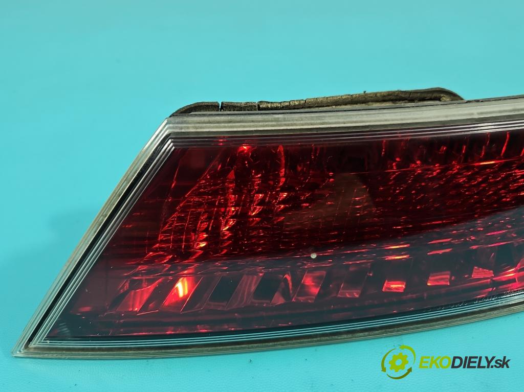 Honda Civic VIII 2006-2011 1.8 16V 140 HP manual 103 kW 1799 cm3 5- svetlo / reflektor zadné pravé kufrové dvere