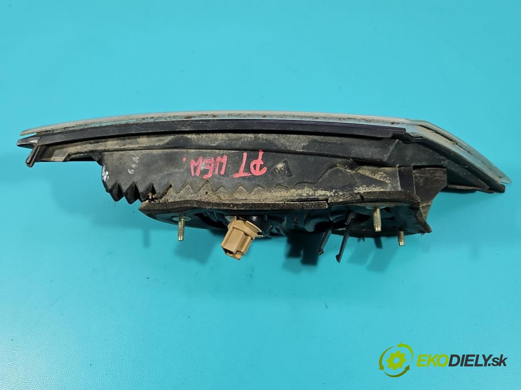 Honda Civic VIII 2006-2011 1.8 16V 140 HP manual 103 kW 1799 cm3 5- svetlo / reflektor zadné pravé kufrové dvere