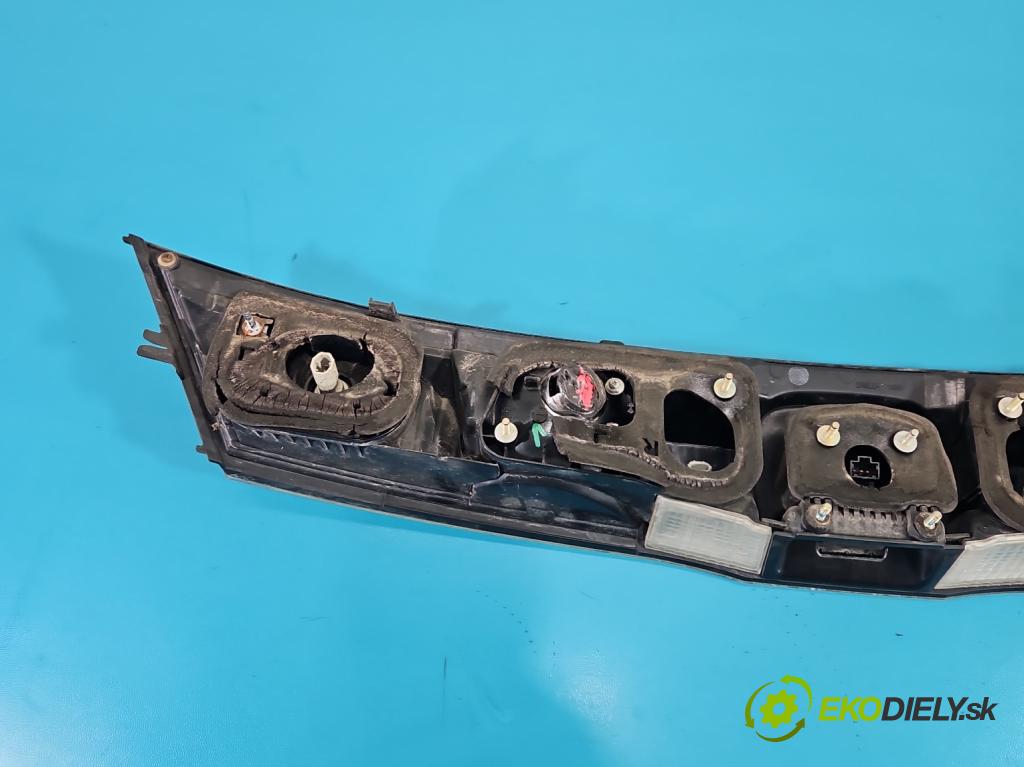 Honda Civic VIII 2006-2011 1.8 16V 140 HP manual 103 kW 1799 cm3 5- zaslepka: zadné 132-16721