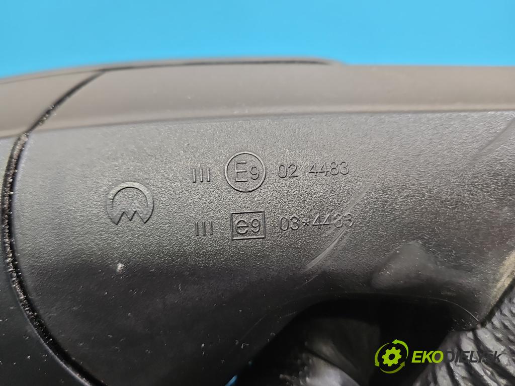 Vw Polo V 6R 2009-2017 1.4 16V 86 HP manual 63 kW 1390 cm3 5- zrkadlo pravé  (Kľučka dverí ostatné)