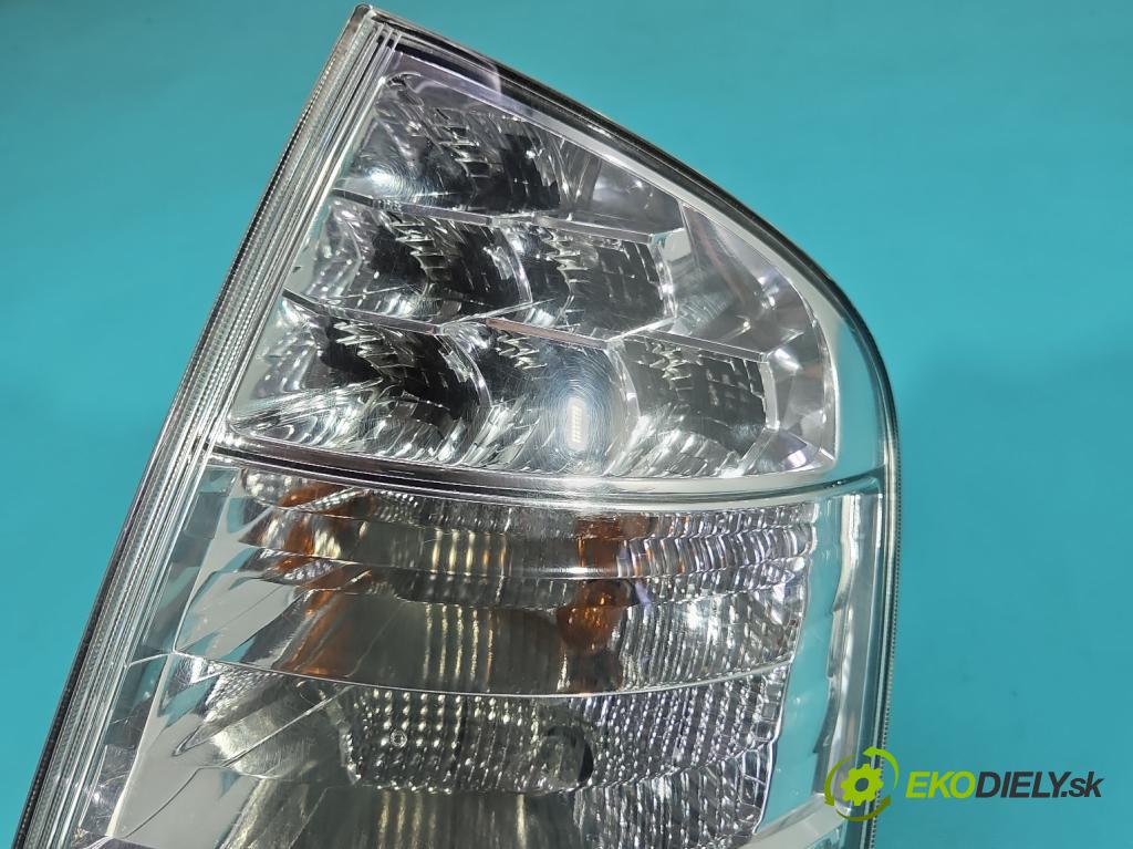 Toyota Prius II XW20 2003-2009 1.5 16V 77 HP automatic 57 kW 1497 cm3 5- svetlo / reflektor zadné pravé  (Kľučka dverí ostatné)