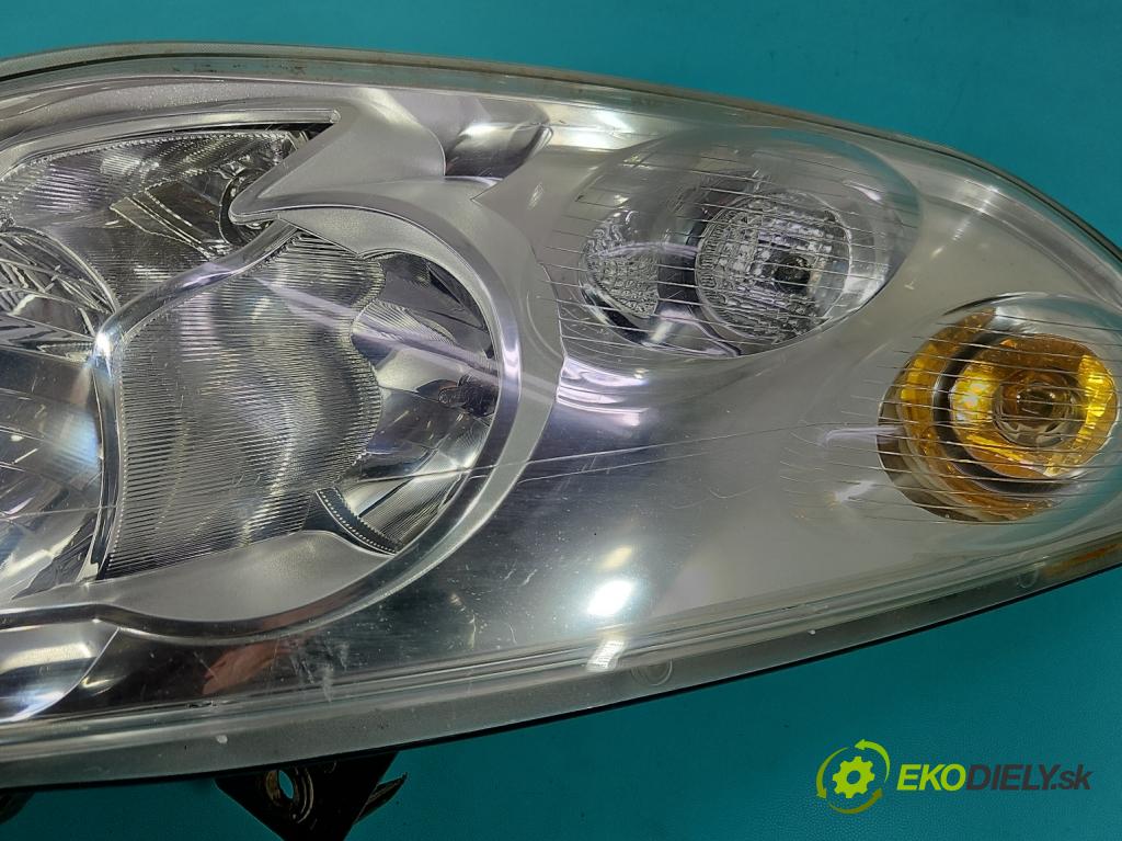 Opel Movano III 2010-2022 2.3 cdti 145 HP manual 107 kW 2299 cm3 5- Reflektor: pravý  (Svetlo predné pravé)