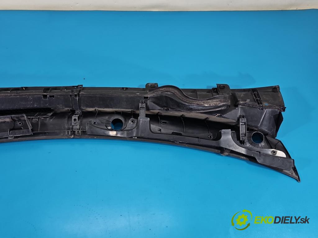 Toyota Verso 2009-2018 2.0 D4D 126 HP manual 93 kW 1998 cm3 5- torpédo 55781-0F050 (Torpédo (plast pod čelným sklom))