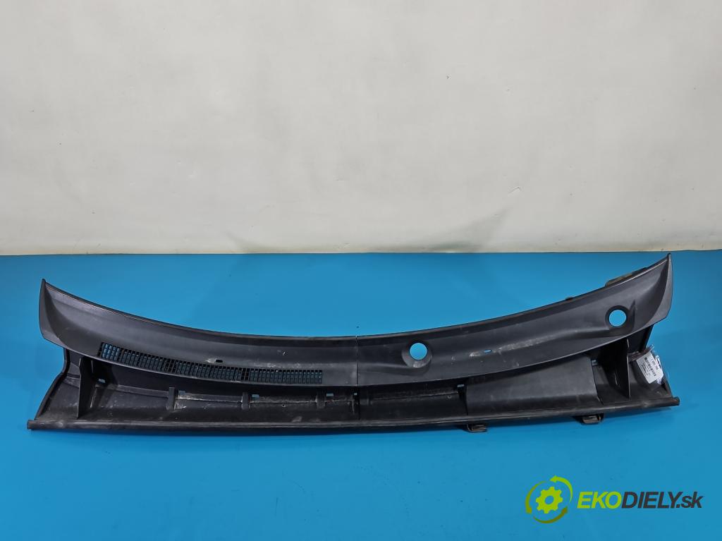 Toyota Verso 2009-2018 2.0 D4D 126 HP manual 93 kW 1998 cm3 5- torpédo 55781-0F050 (Torpédo (plast pod čelným sklom))