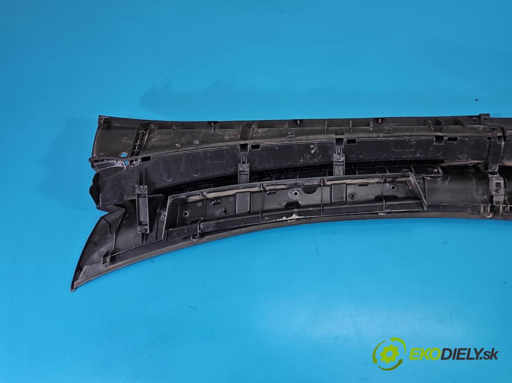 Toyota Verso 2009-2018 2.0 D4D 126 HP manual 93 kW 1998 cm3 5- torpédo 55781-0F050 (Torpédo (plast pod čelným sklom))