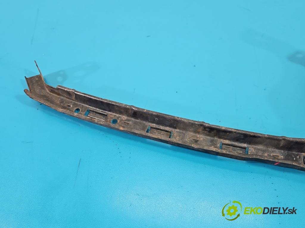 Honda Civic VIII 2006-2011 1.8 16V 140 HP manual 103 kW 1799 cm3 5- lišta pod svetlami