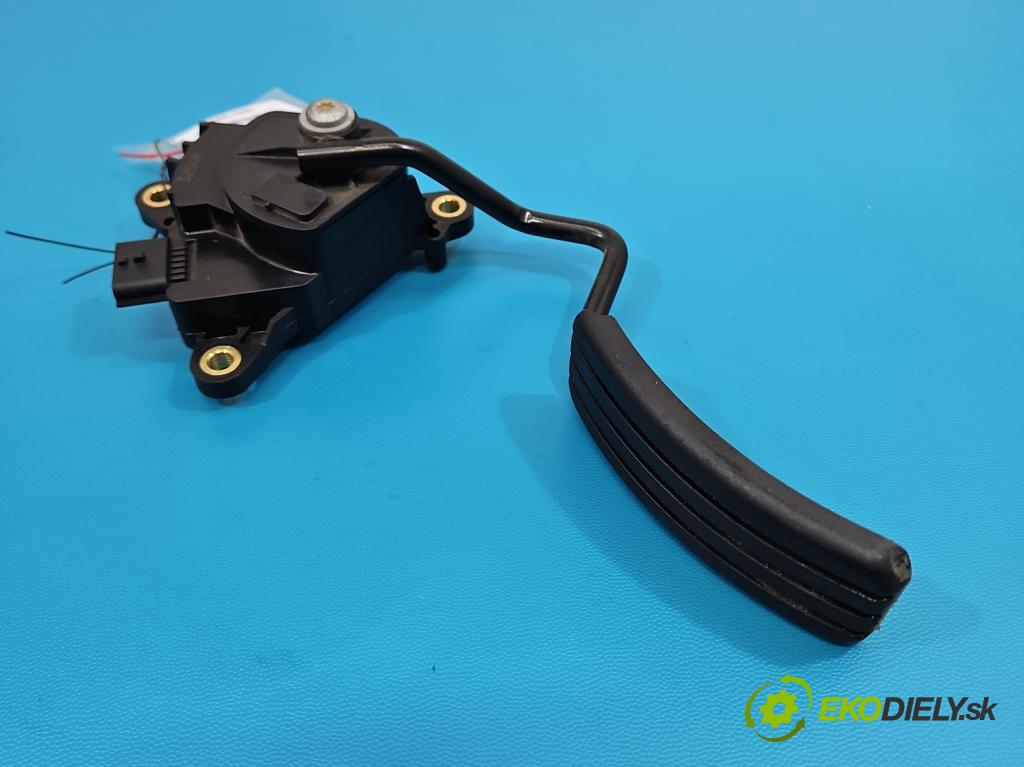 Renault Modus 1.5 dci 86 hp manual 63 kW 1461 cm3 5- pedal plyn: potenciometr: 8200139319