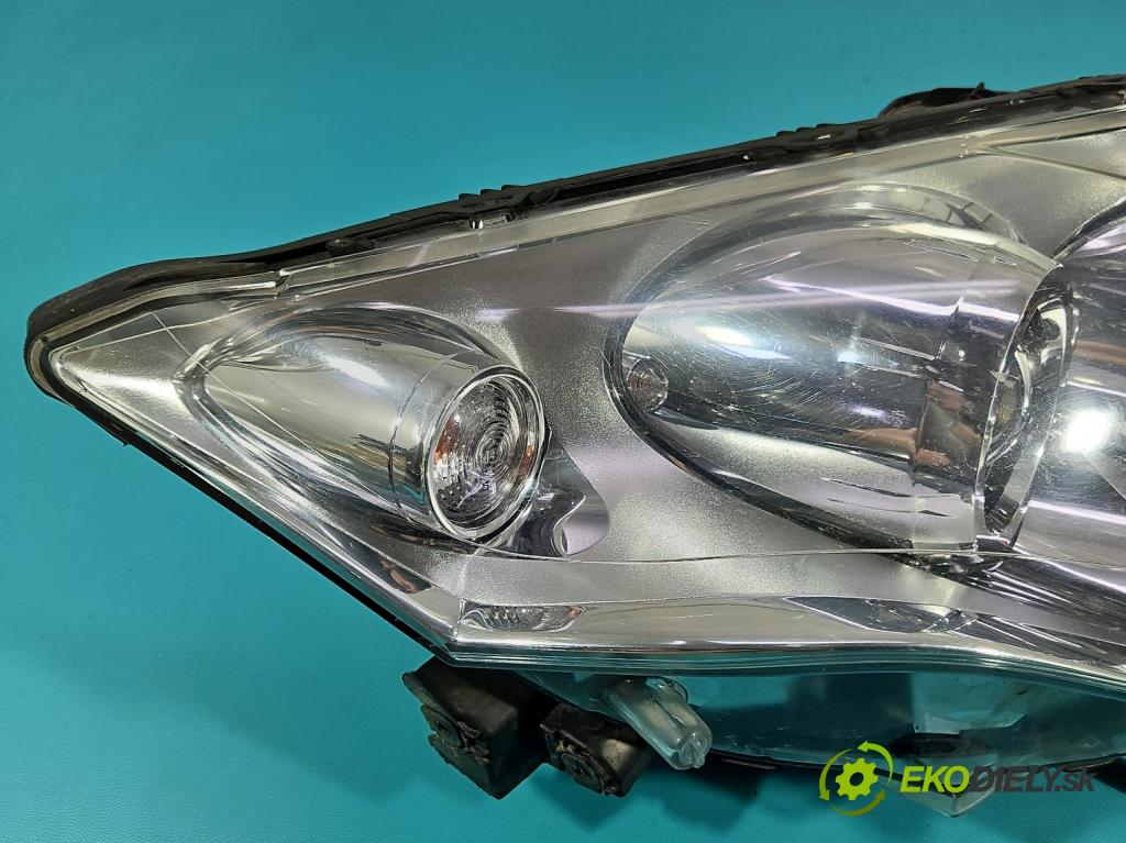 Renault Laguna III 2007-2015 1.5 dci 110 HP manual 81 kW 1461 cm3 5- Reflektor: pravý  (Svetlo predné pravé)