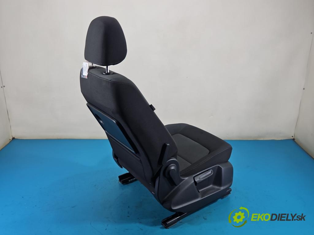 Vw Golf Sportsvan 1.4 TSI 125 HP manual 92 kW 1395 cm3 5- Sedačka pravý  (Sedadlo)