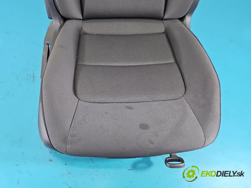 Vw Golf Sportsvan 1.4 TSI 125 HP manual 92 kW 1395 cm3 5- Sedačka pravý  (Sedadlo)