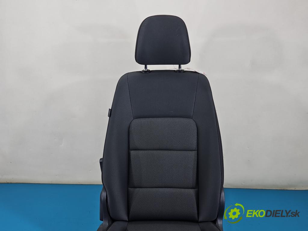 Vw Golf Sportsvan 1.4 TSI 125 HP manual 92 kW 1395 cm3 5- Sedačka pravý  (Sedadlo)