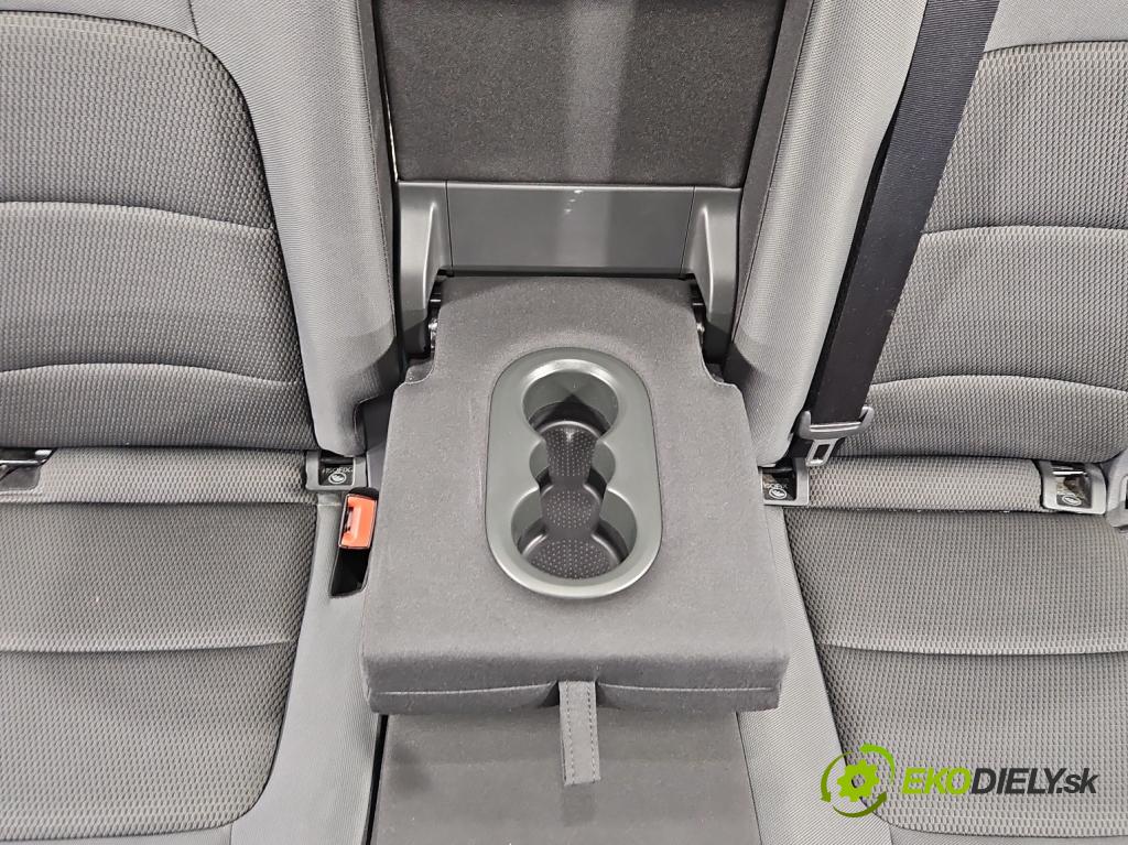 Vw Golf Sportsvan 1.4 TSI 125 HP manual 92 kW 1395 cm3 5- Pohovka: zadné  (Sedadlo)