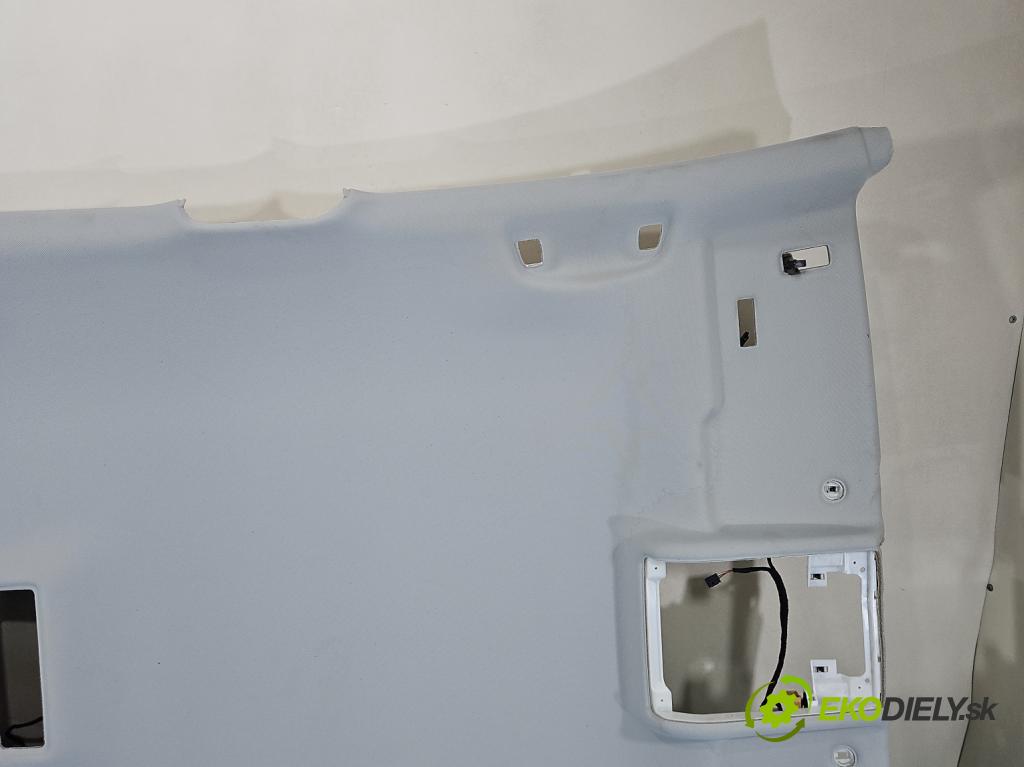 Vw Golf Sportsvan poškozené: Materiál ,: hatchback: