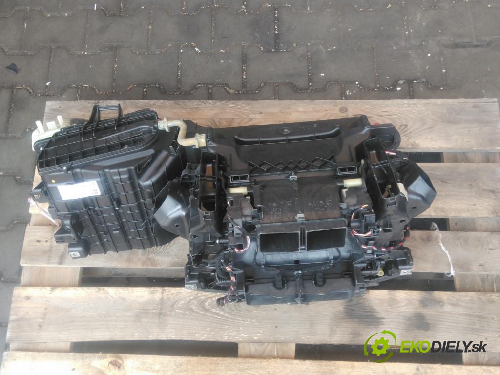 Bmw 6 F06 Gran Coupe 2011-2019 3.0 24V 320KM automatic 235 kW 2979 cm3 4- radiátor 923749305 (Radiátor topení)