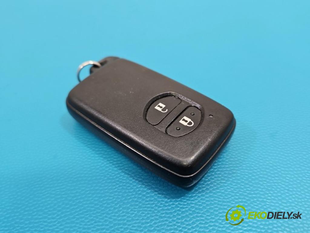 Toyota Verso 2009-2018 2.0 D4D 126 HP manual 93 kW 1998 cm3 5- dialkové klíč: 