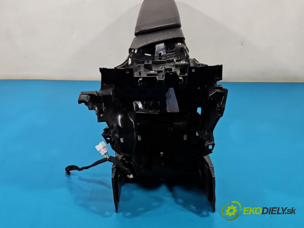Renault Espace V 2014-2023 1.6 dci 160 HP automatic 118 kW 1598 cm3 5- operadlo 1351538X (Lakťová opierka)