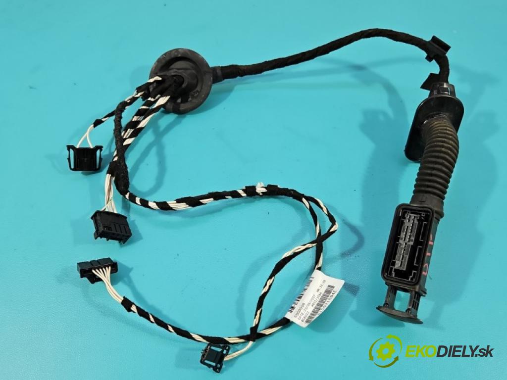 Vw Golf Sportsvan 1.4 TSI 125 hp manual 92 kW 1395 cm3 5- Balíček: dveře zadní pravých 510971694E