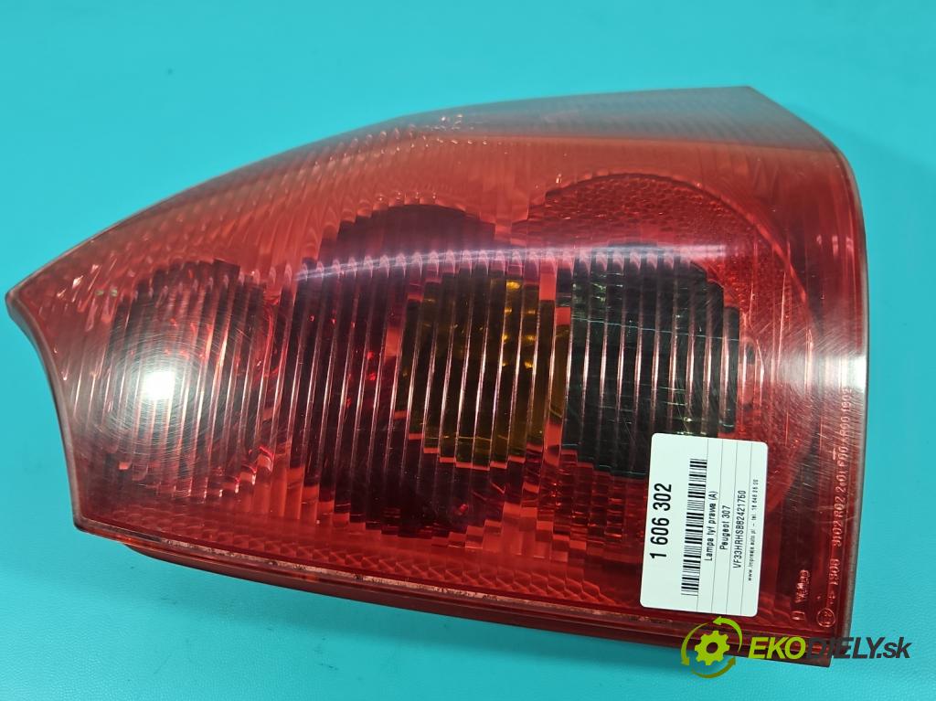 Peugeot 307 2.0 hdi 110 HP manual 81 kW 1997 cm3 5- svetlo / reflektor zadné pravé  (Kľučka dverí ostatné)