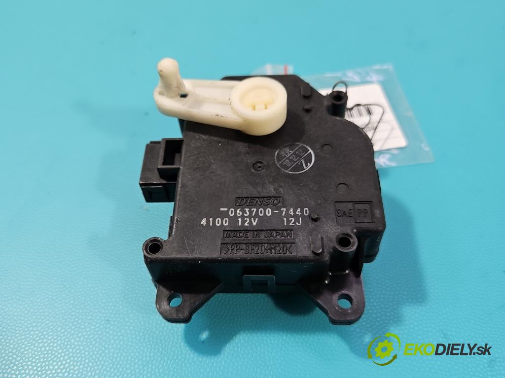 Toyota Prius II XW20 2003-2009 1.5 16V 77 HP automatic 57 kW 1497 cm3 5- motor: kúrenia 063700-7440