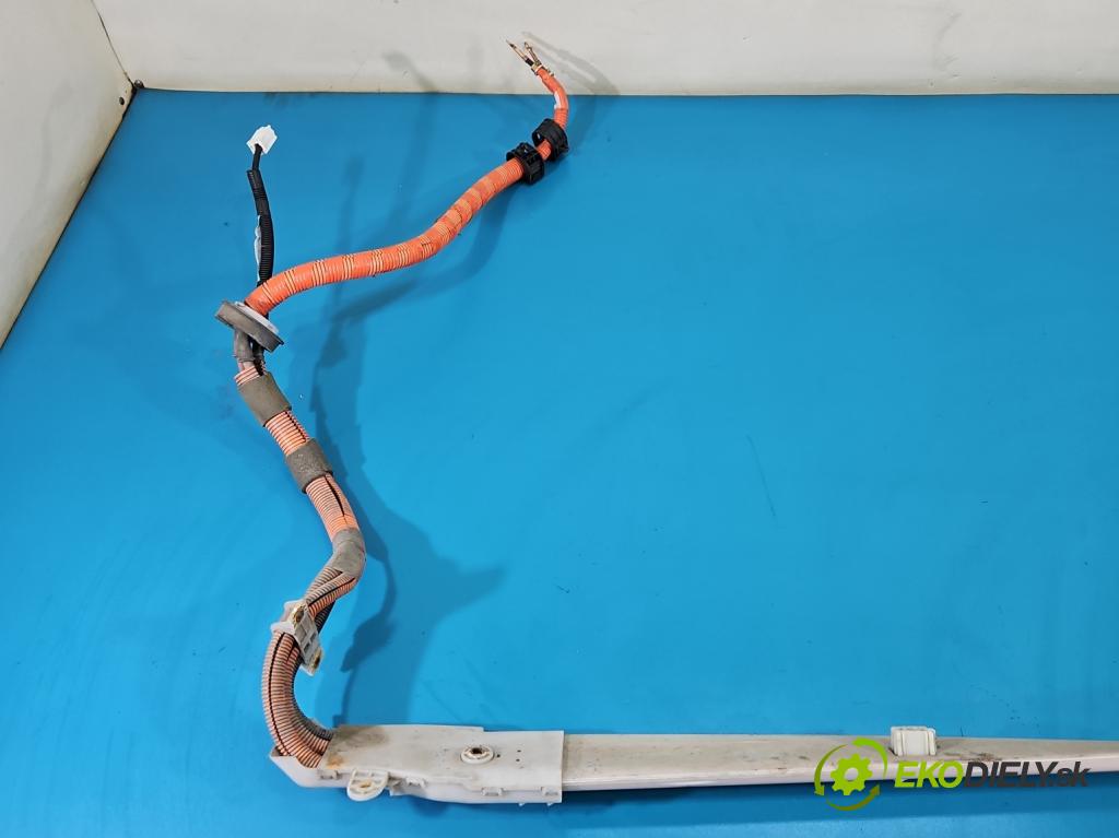 Toyota Prius II XW20 2003-2009 1.5 16V 77 HP automatic 57 kW 1497 cm3 5- Zväzok: ostatné 8216447060A