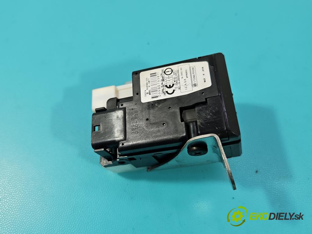 Toyota Prius II XW20 2003-2009 1.5 16V 77 HP automatic 57 kW 1497 cm3 5- Spínačka 626399-000 (Spínacia skrinka)