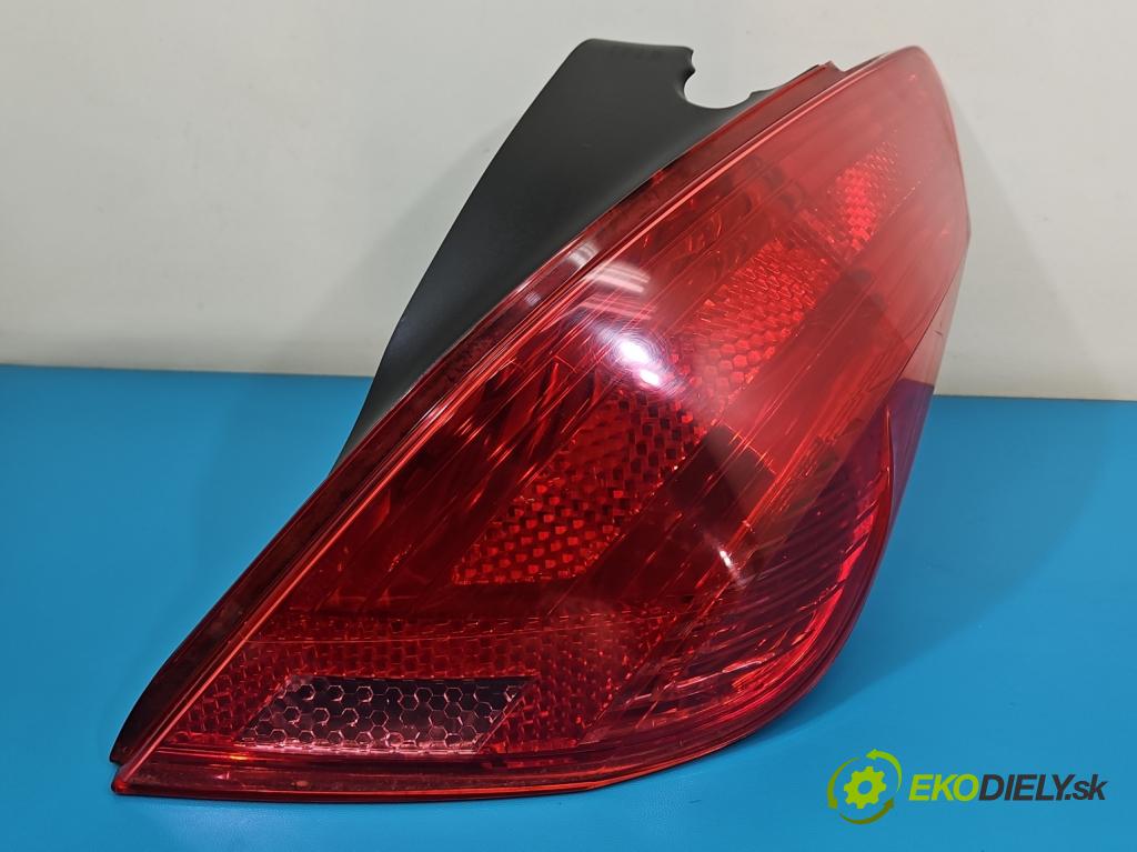 Peugeot 308 I 2007-2013 1.6 16V 120 HP manual 88 kW 1598 cm3 5- svetlo / reflektor zadné pravé 9680425680 (Kľučka dverí ostatné)