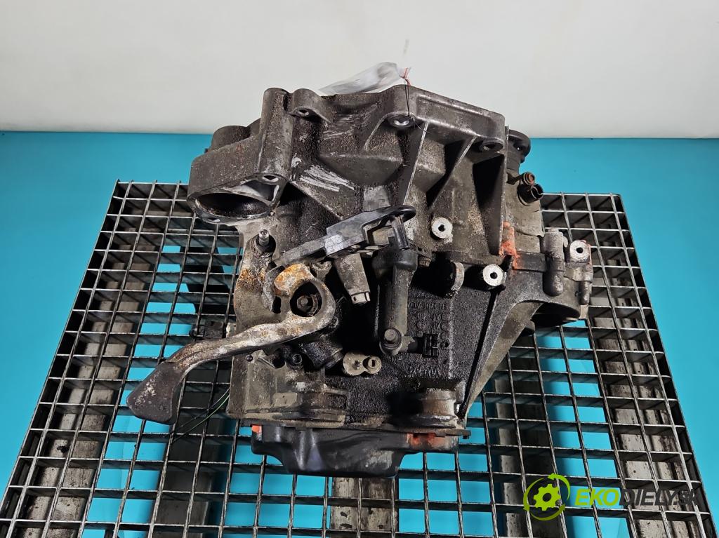 Vw Polo V 6R 2009-2017 1.4 16V 86 HP manual 63 kW 1390 cm3 5- prevodovka stupeň,rýchlosť manual LVE